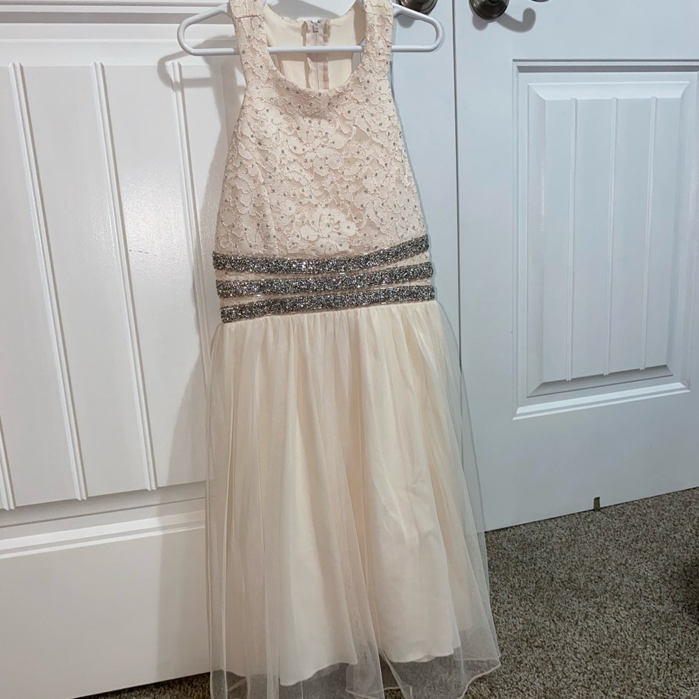 New Girl’s dress 10. Pale blush. Formal/Semi